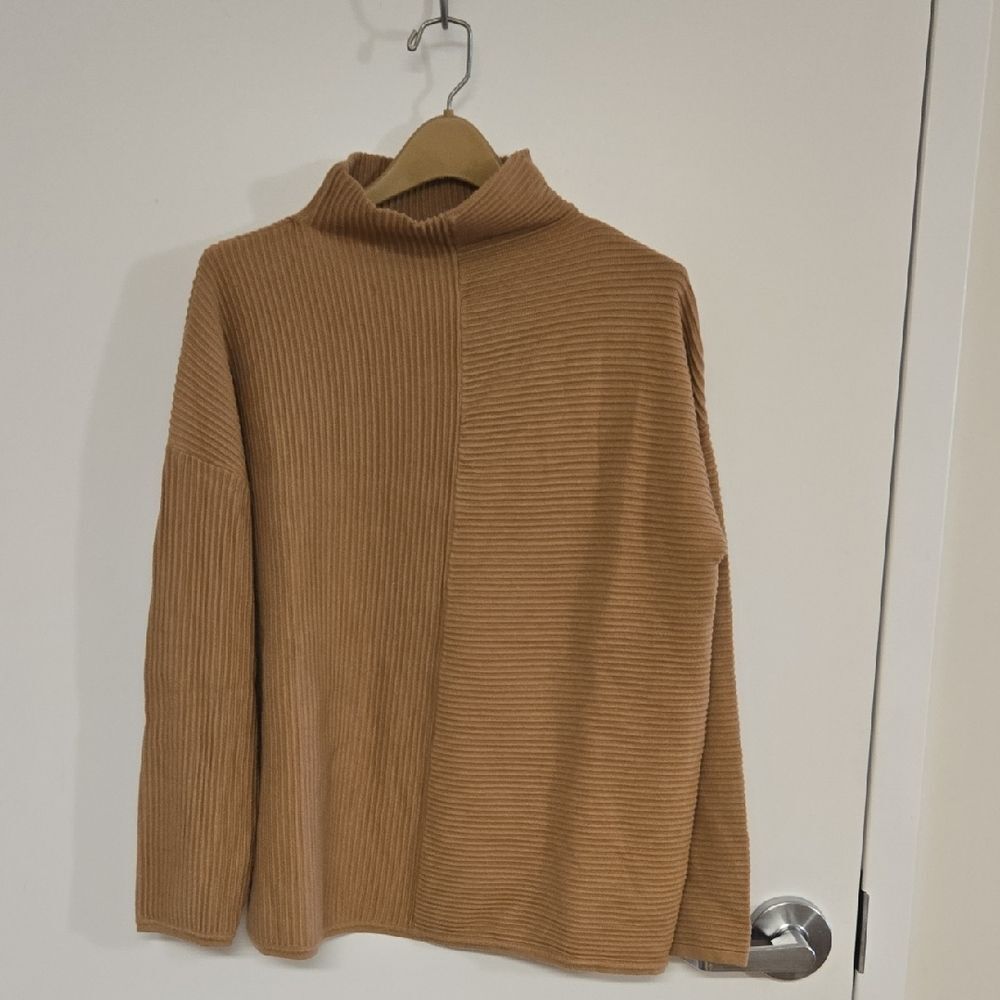 Tahari Sweater